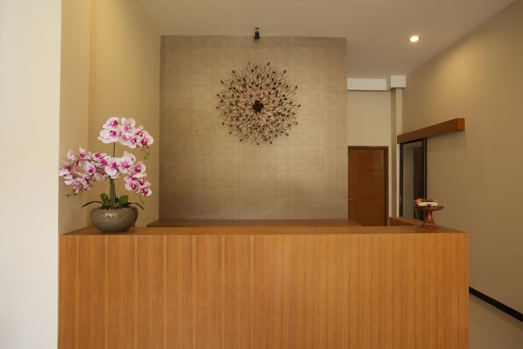Kuta Suci Guesthouse Εξωτερικό φωτογραφία